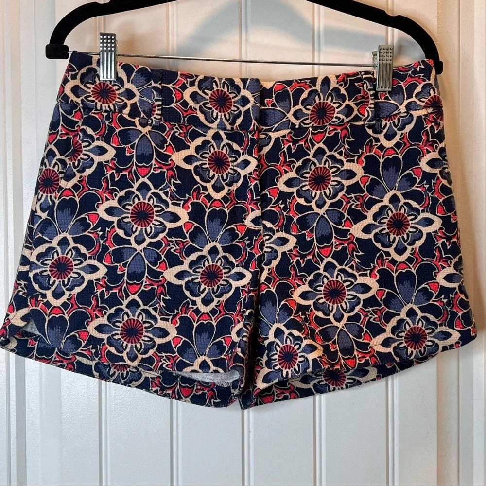 Ann Taylor Loft ‘The Riviera‎ Short’. Size 4.